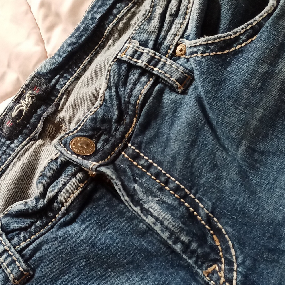 Women's SILVER JEANS AIKO mid rise boot cut relaxed fit distressed denim 20 x 31